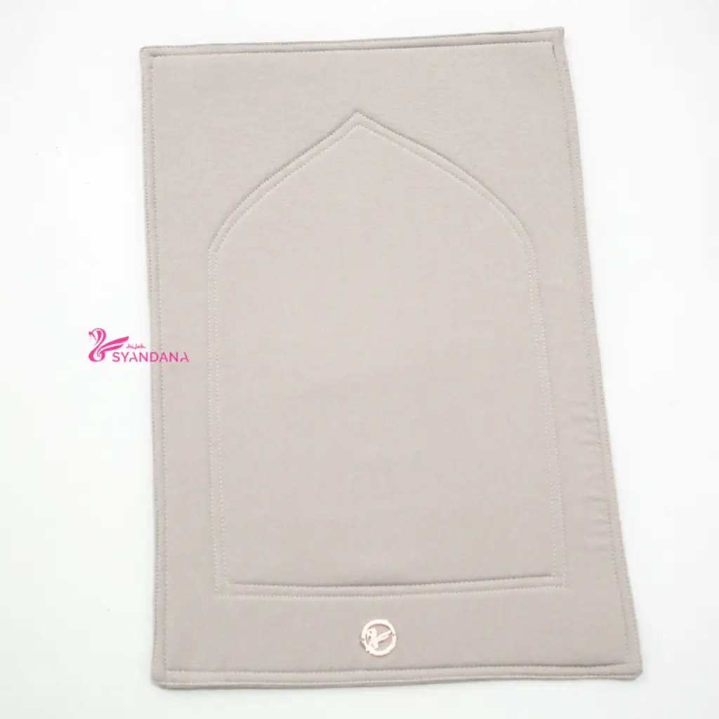 Sajadah Travel Premium Lipat Ringan 27x39 cm – Sejadah Hayya Series | Portable Prayer Mat by Syandana - Gambar 2